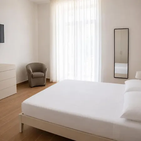 Apartament Deste *