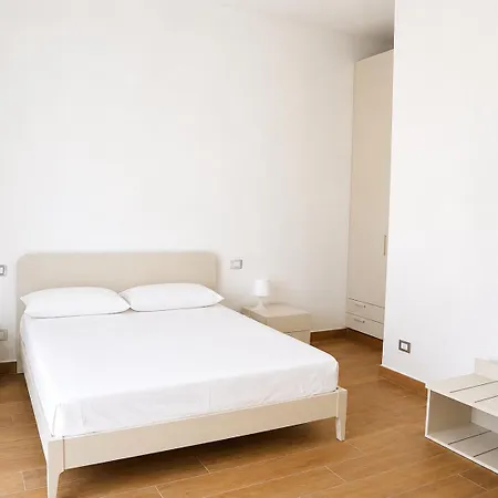 Apartament Deste *